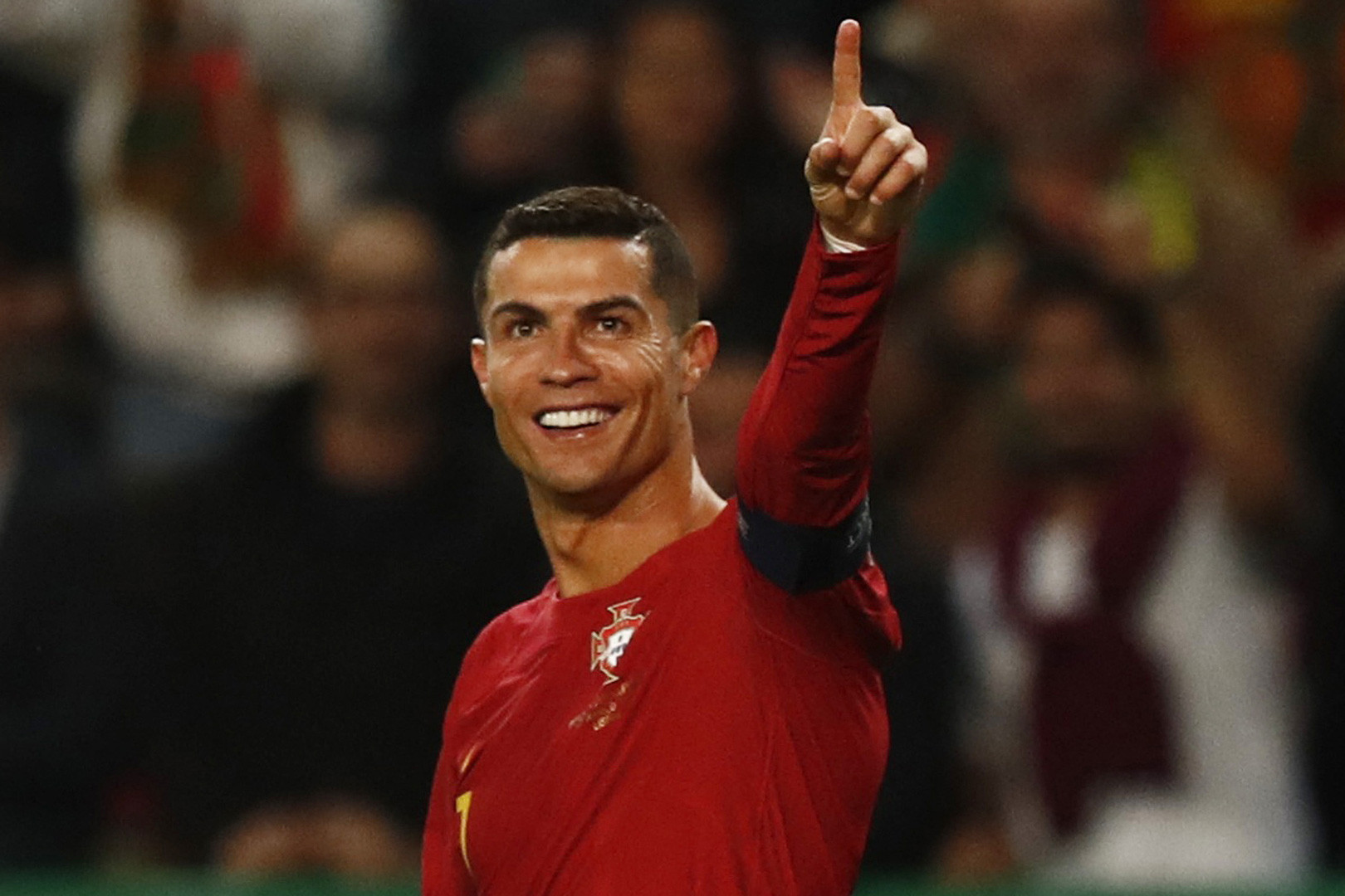 vua-tro-ve-nuoc-da-lap-cu-dup-ronaldo-lap-ky-luc-an-tuong